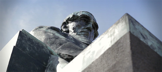  Staty av Johan Vilhelm Snellman i Helsingfors.